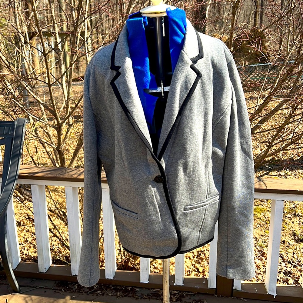 Grey blazer